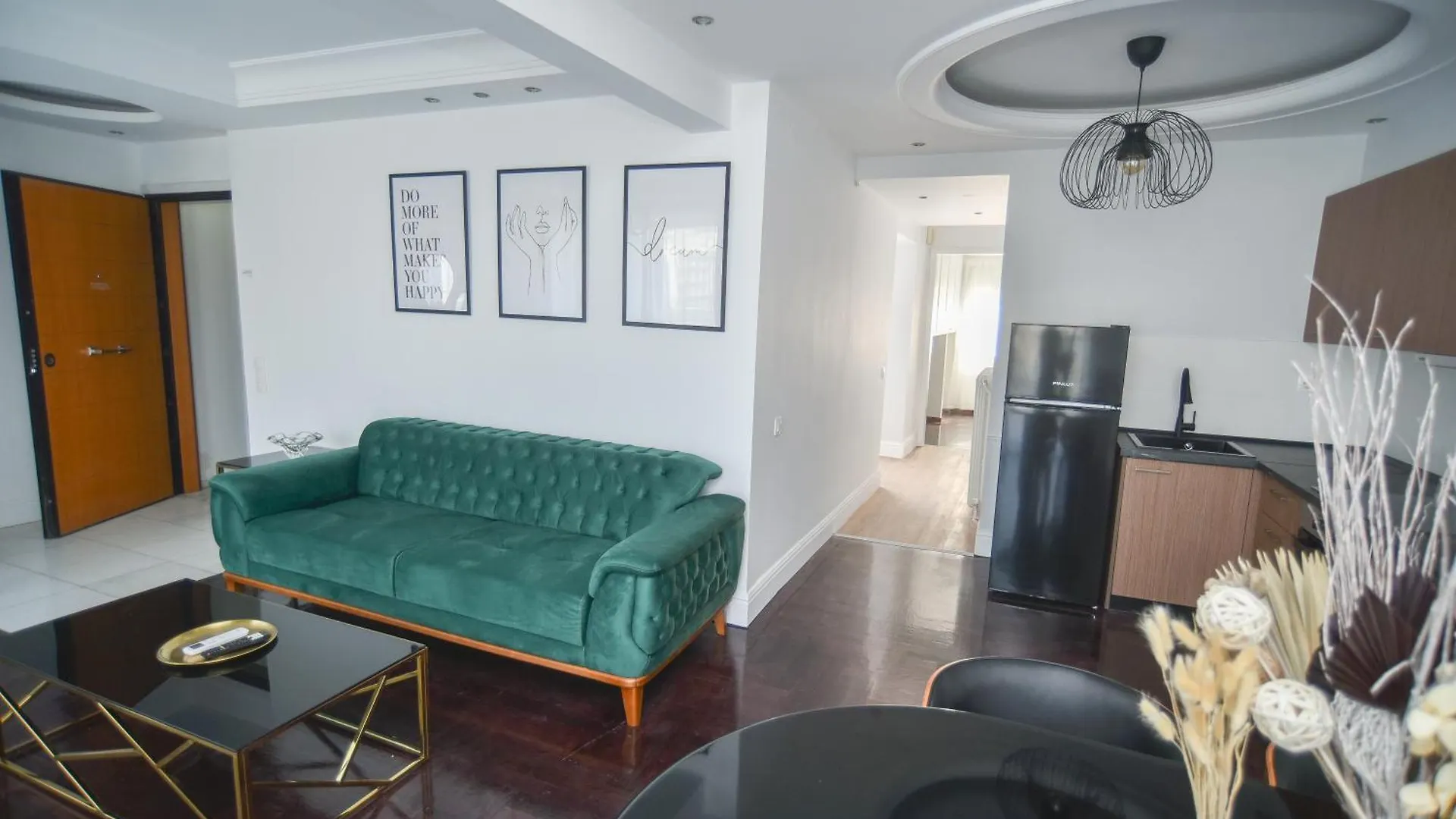 Appartement Black And White Suites 6 Thessalonique Grèce